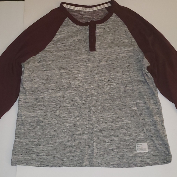 Adam Levine Collection Other - Adam Levine brand 3 button jersey shirt